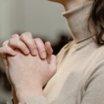 Quand la Foi Devient Épreuve : L’Espérance dans l’Abandon à Dieu
