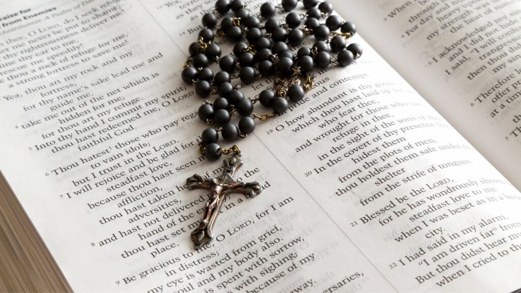 Chapelet de la miséricorde divine ou rosaire : quel chemin de prière choisir ?